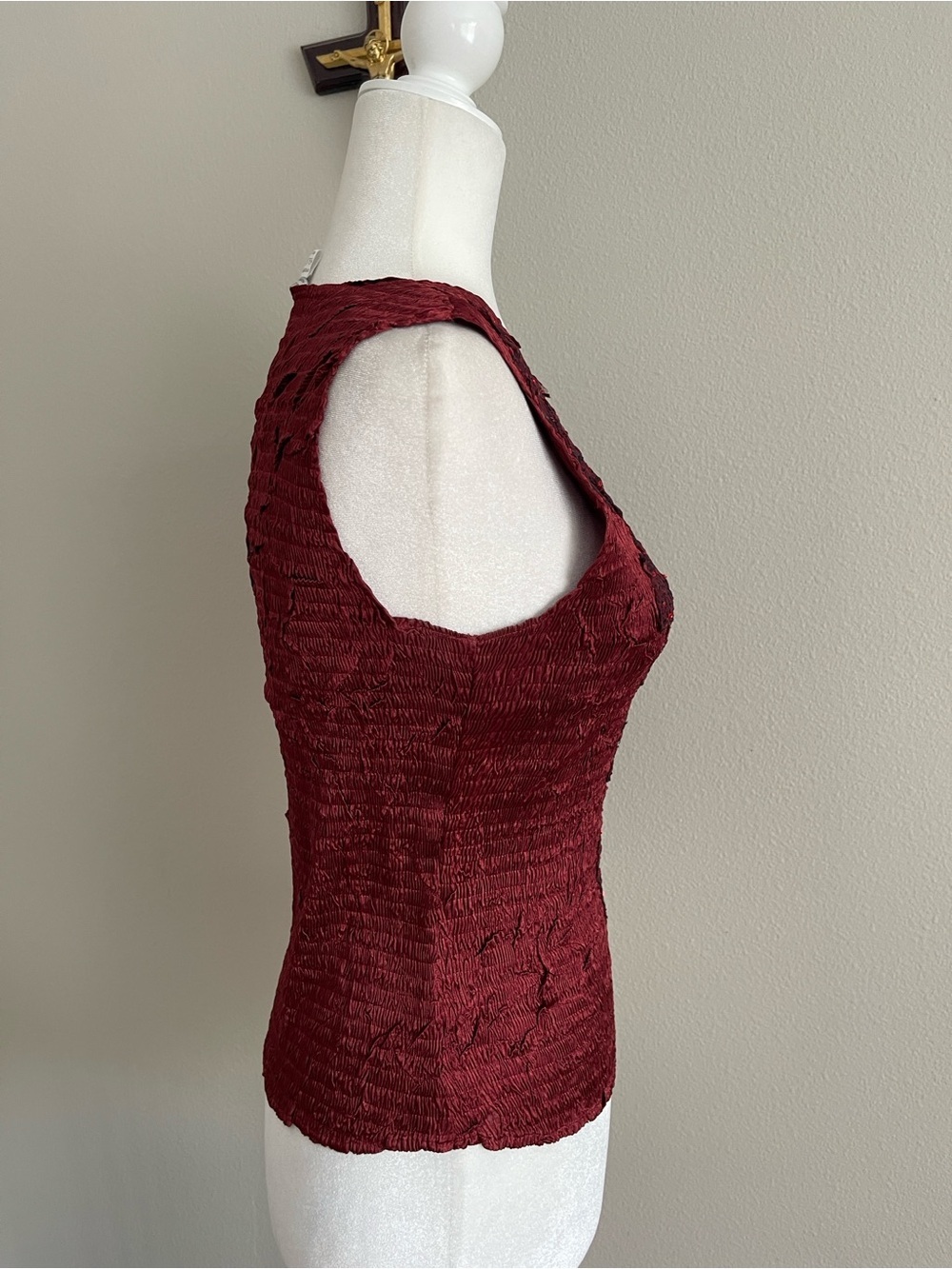 Alberto Makali Sleeveless Ruched Beaded Top in Deep Wine - Picture 5 of 7